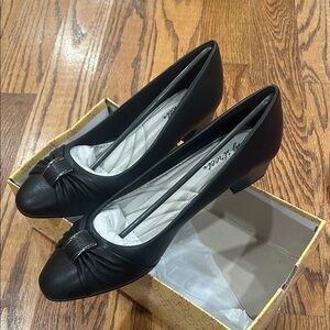 Easy Street Black Women's Heels with Bow Accent